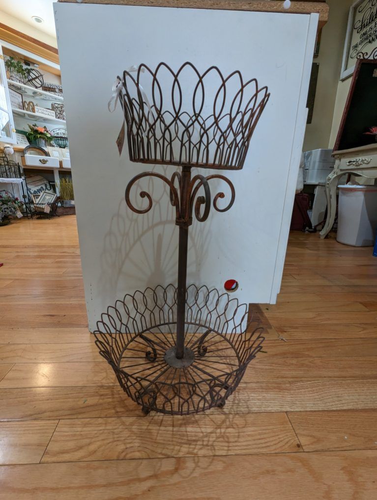 Antique Garden 2 Tier Garden Basket